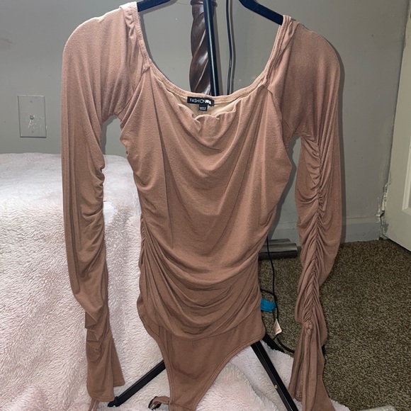 FASHION NOVA BODYSUIT - Picture 1 of 4